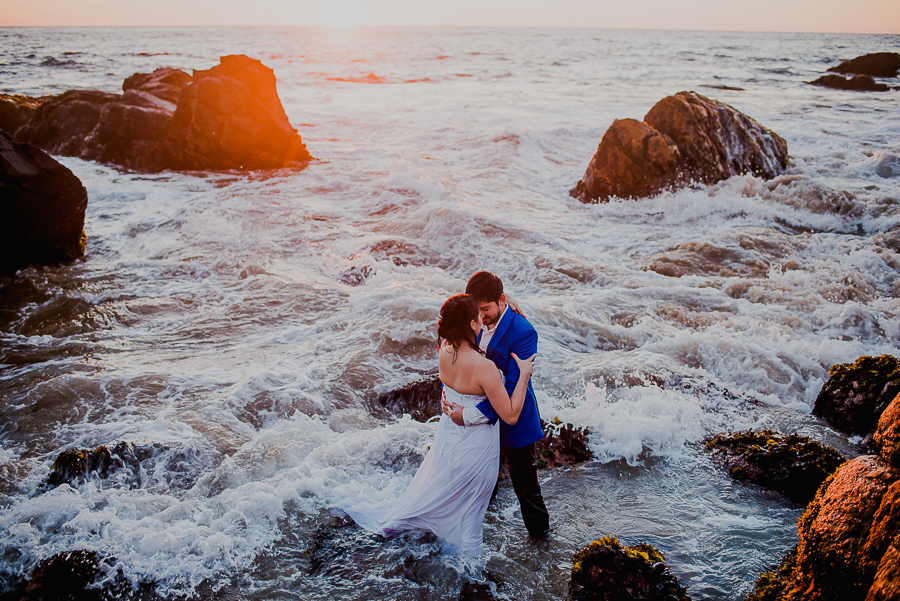 Sesion en la playa de chile la serena, viña del mar, cachagua por fotografo de matrimonios